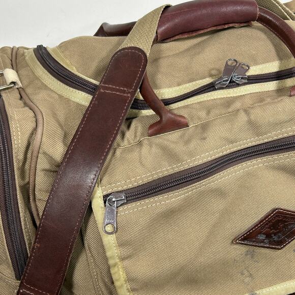 VTG Tan Canvas Leather Battenkill Travel Bag Diamond Bluff Hunting USA 22” - Picture 5 of 16